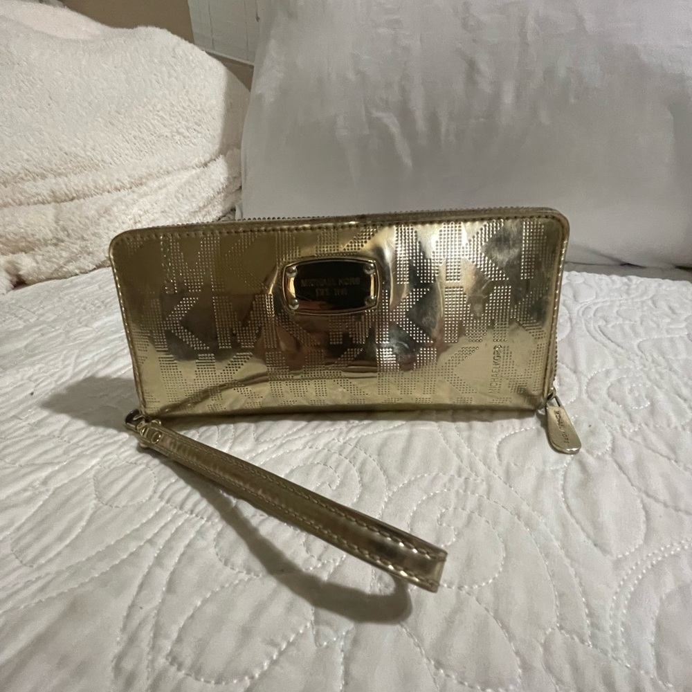 Michael Kors Shimmering Gold Wristlet